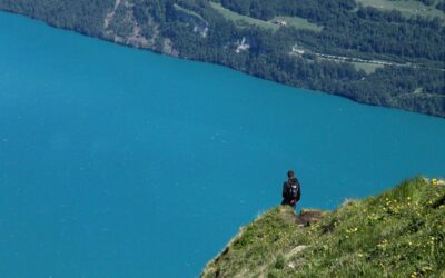 En équilibre au-dessus du lac de Brienz